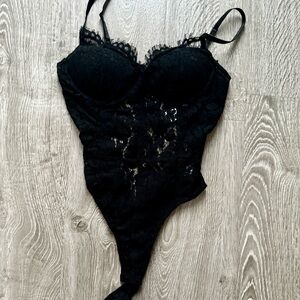 Y2K Black Lace Bodysuit w Underwire – Fashion Nova